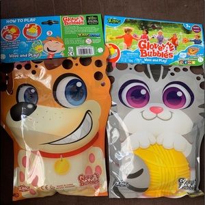 GLOVE A BUBBLES LOT OF 2 - WAVE AND PLAY  Dog Cat